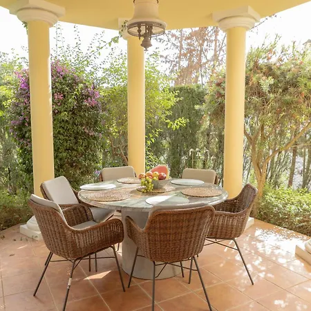 Large 4 Beds Cozy 700 M Walk Canas *